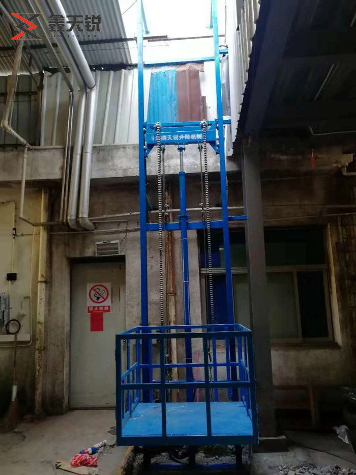 云南导轨式升降货梯
